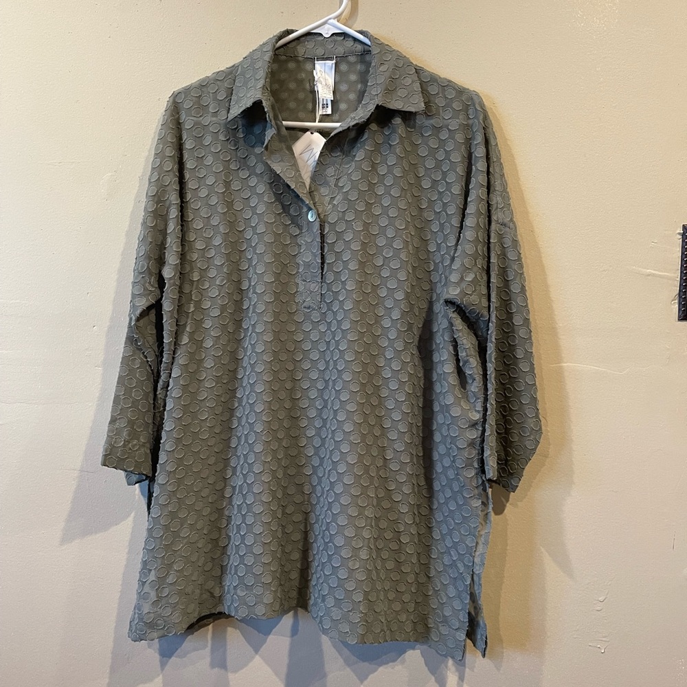 Marla Wynne Sage blouse